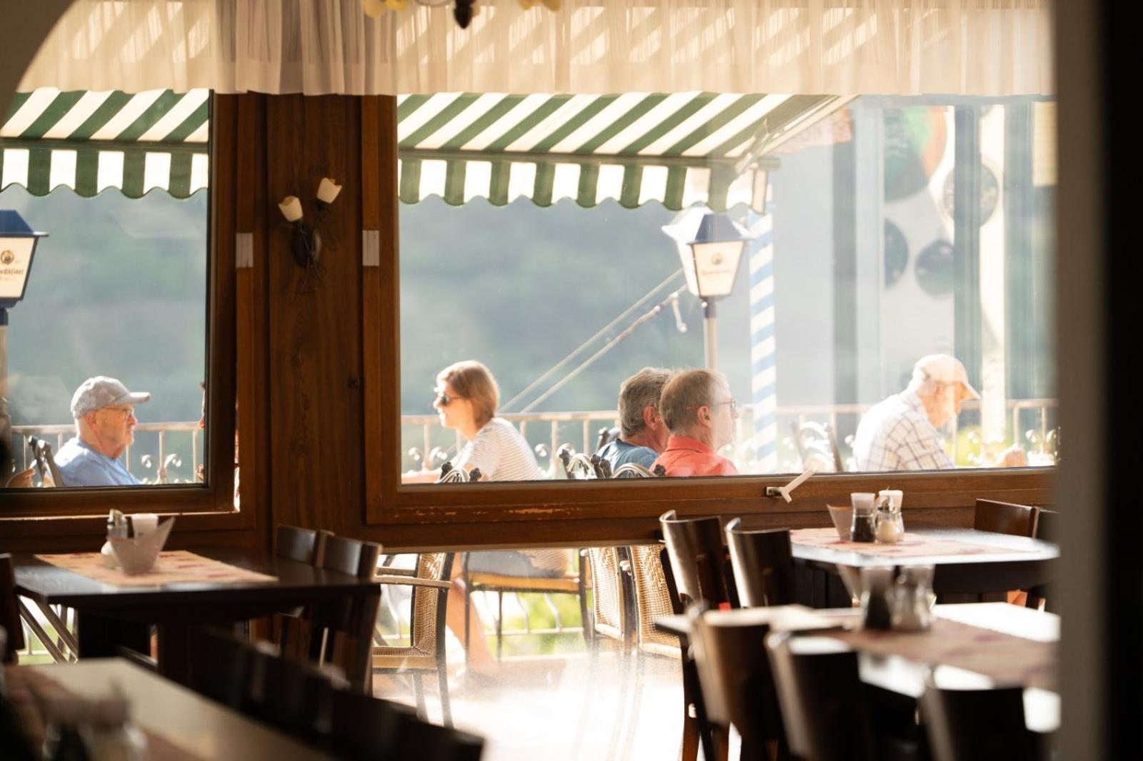 Hotel Restaurant Moselblick Вінтріх Екстер'єр фото